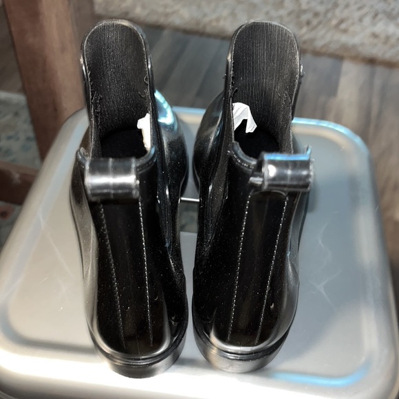 Rainboots - Picture 2 of 5